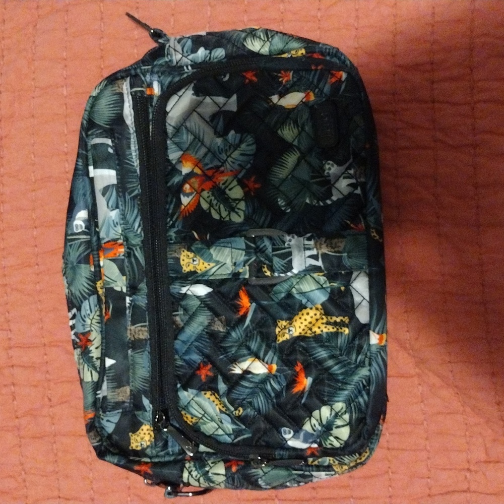 Carousel XL in wildlife black